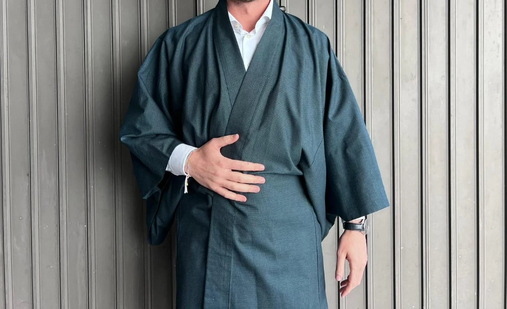 COR7A3KVF FRONT RIGHT SIDE.webp