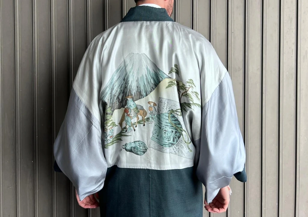 COR7A3KVF BACK INSIDEOUT.webp