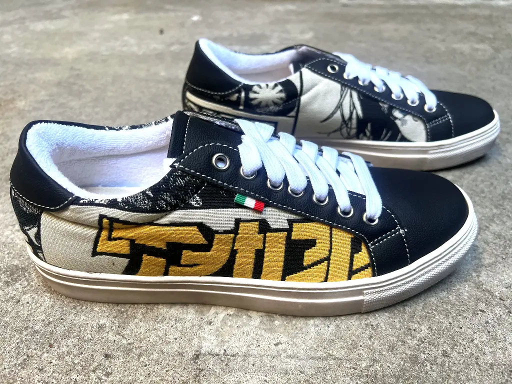 [42MBE39] Manga Sneaker Black Ecru