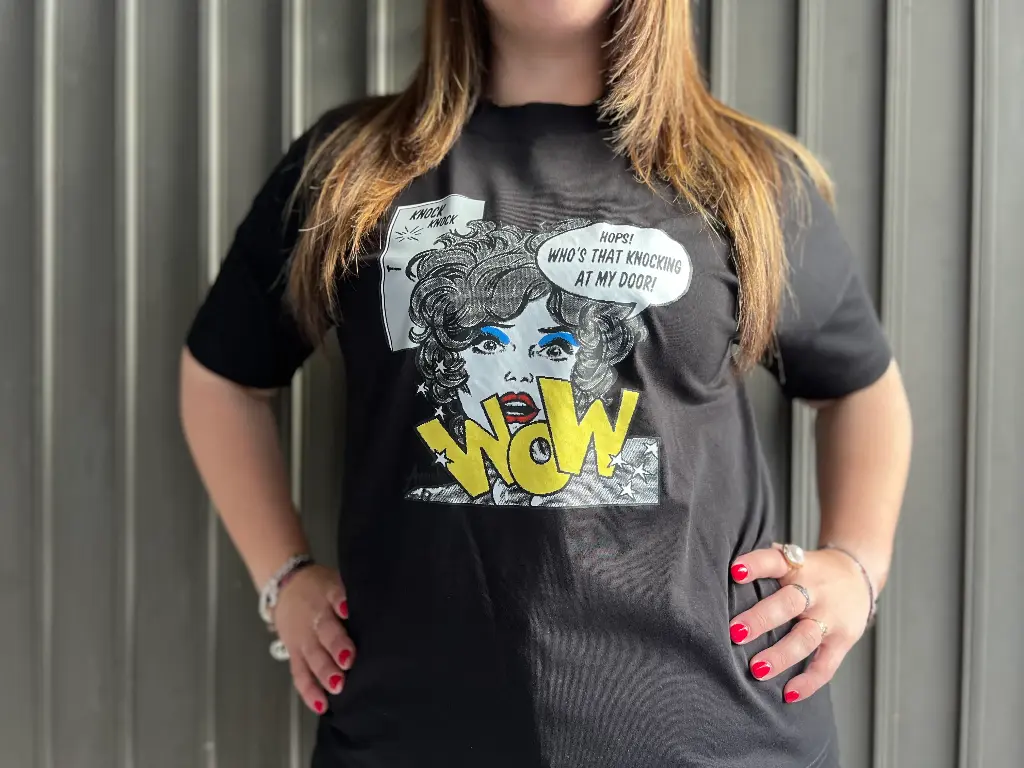 T-shirt Wow nera