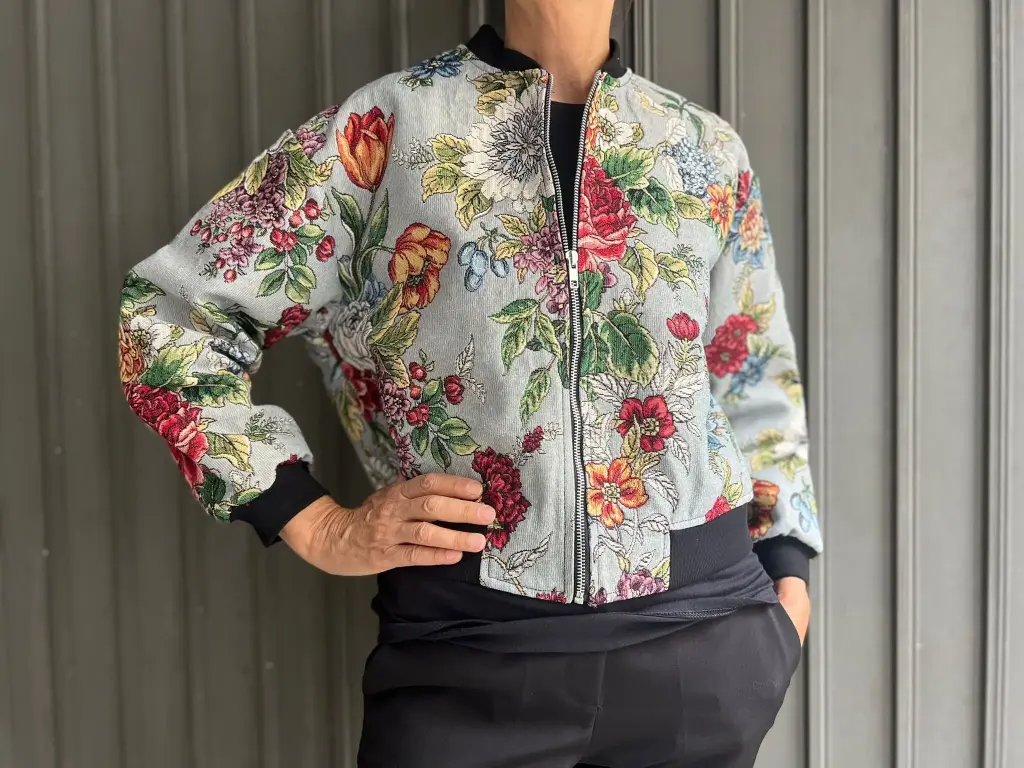 [49BPFG-O] Bomber Peonia Flower Gray (Over)