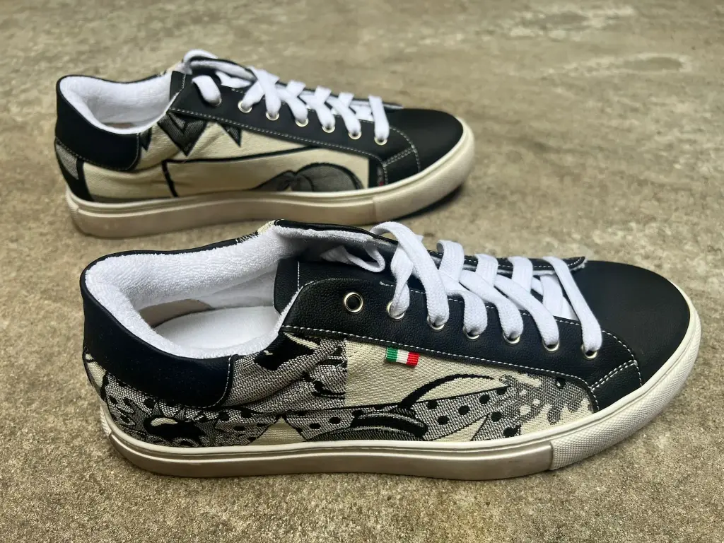 Wow Sneakers  Black Ecru