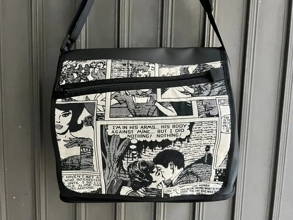 [41PBCE2] Postal Bag Comic Ecru 2