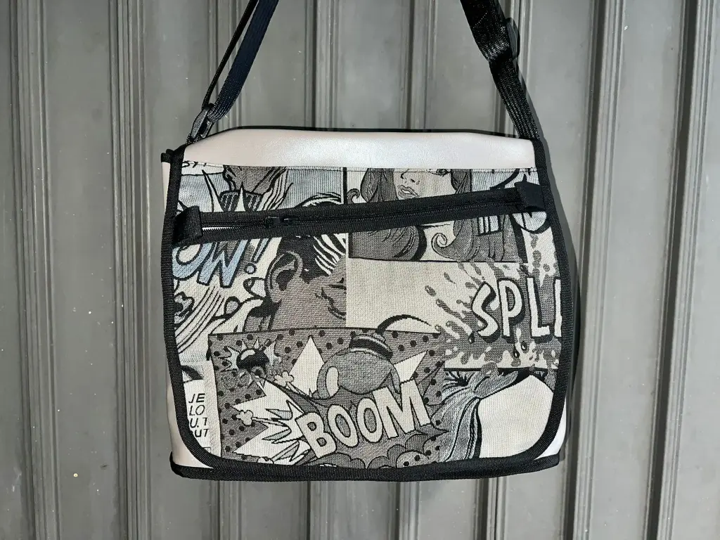 Postal Bag Wow Taupe