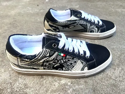 [49WBE38] Wow Sneaker Black Ecru