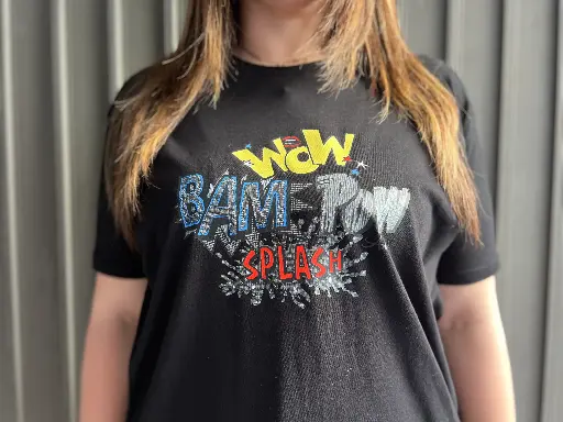 T-shirt Graffiti nera