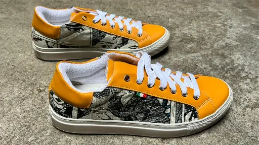 [65CCE41] Comic Sneakers Curry Ecru