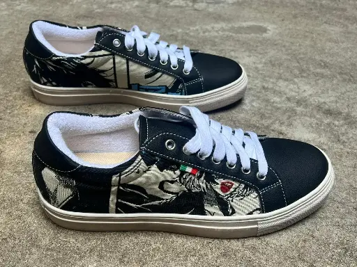 [54MBE39] Manga Sneakers Black Ecru 