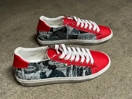 [2CRJ45] Comics Sneaker Red in Jeans